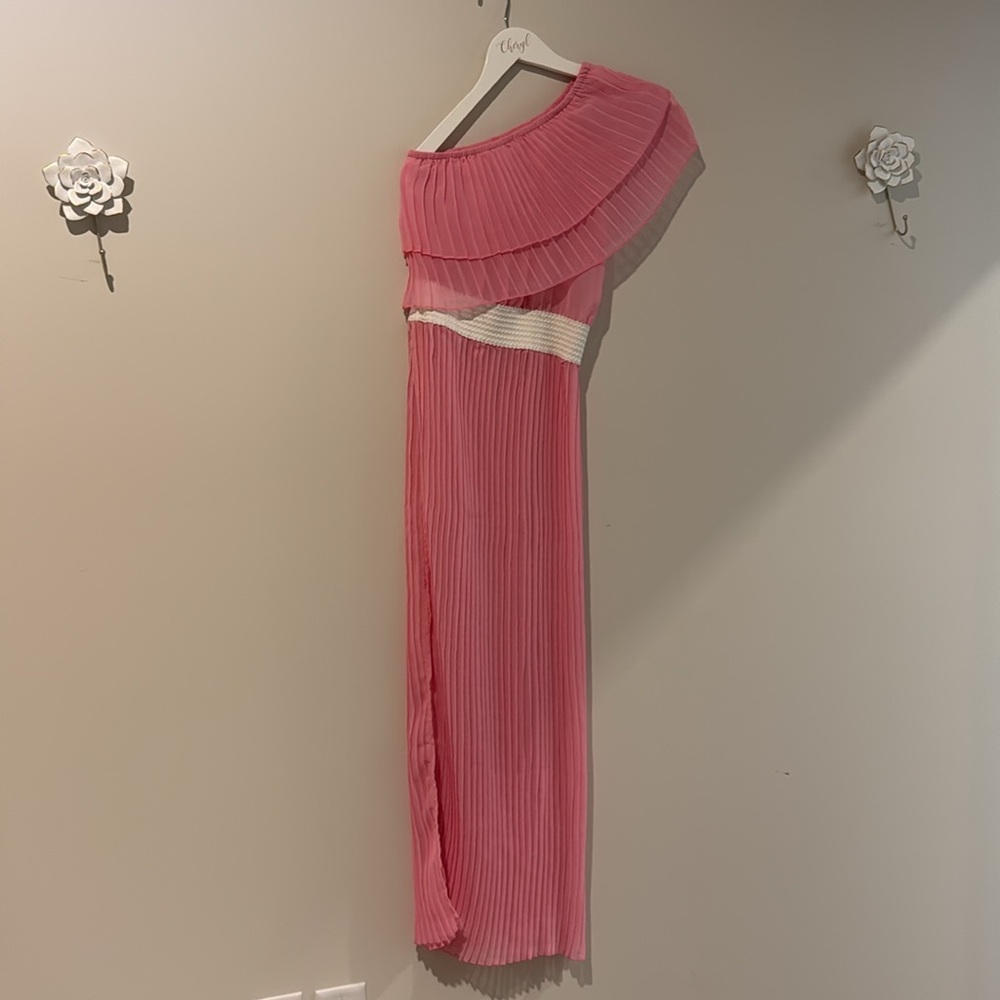 Elegant Pink Pleated Swim Coverup